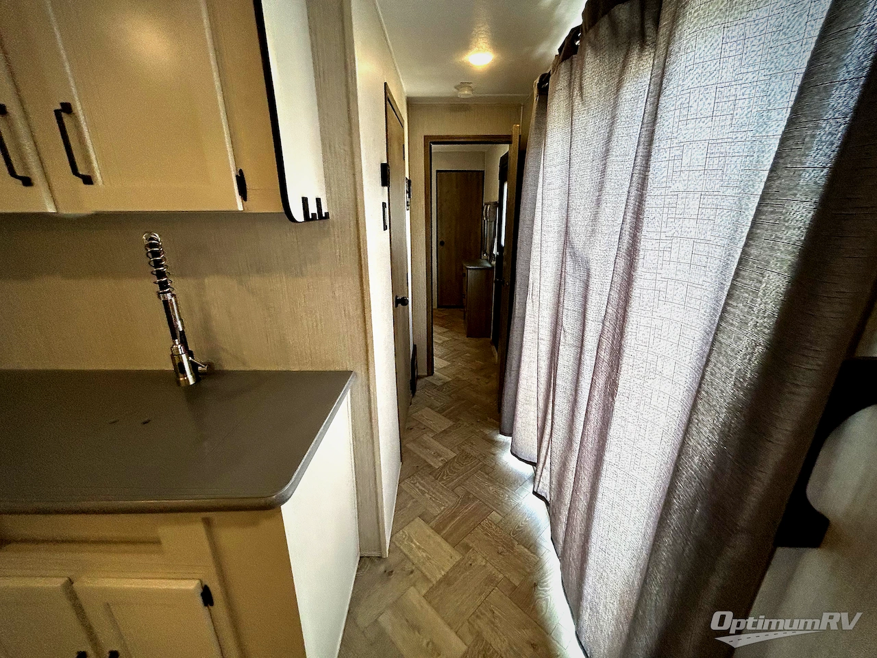2023 Palomino Puma Destination 38RLQ Photo 7