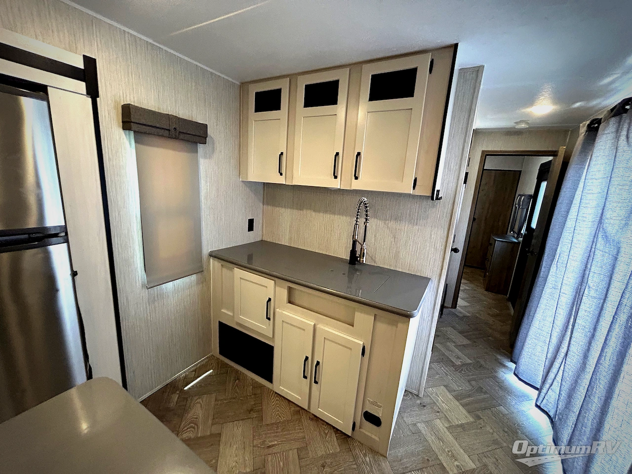 2023 Palomino Puma Destination 38RLQ Photo 14