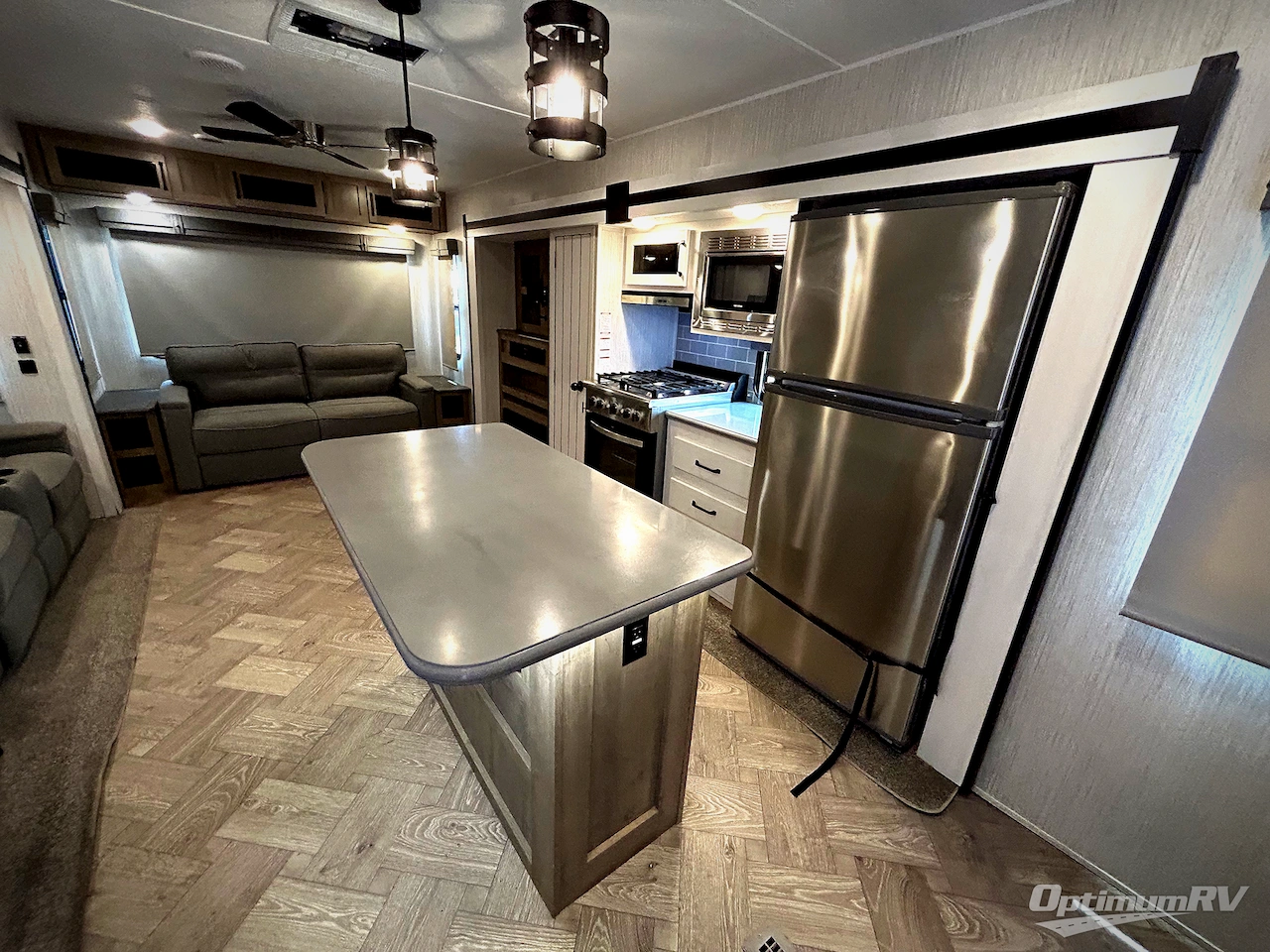2023 Palomino Puma Destination 38RLQ Photo 15