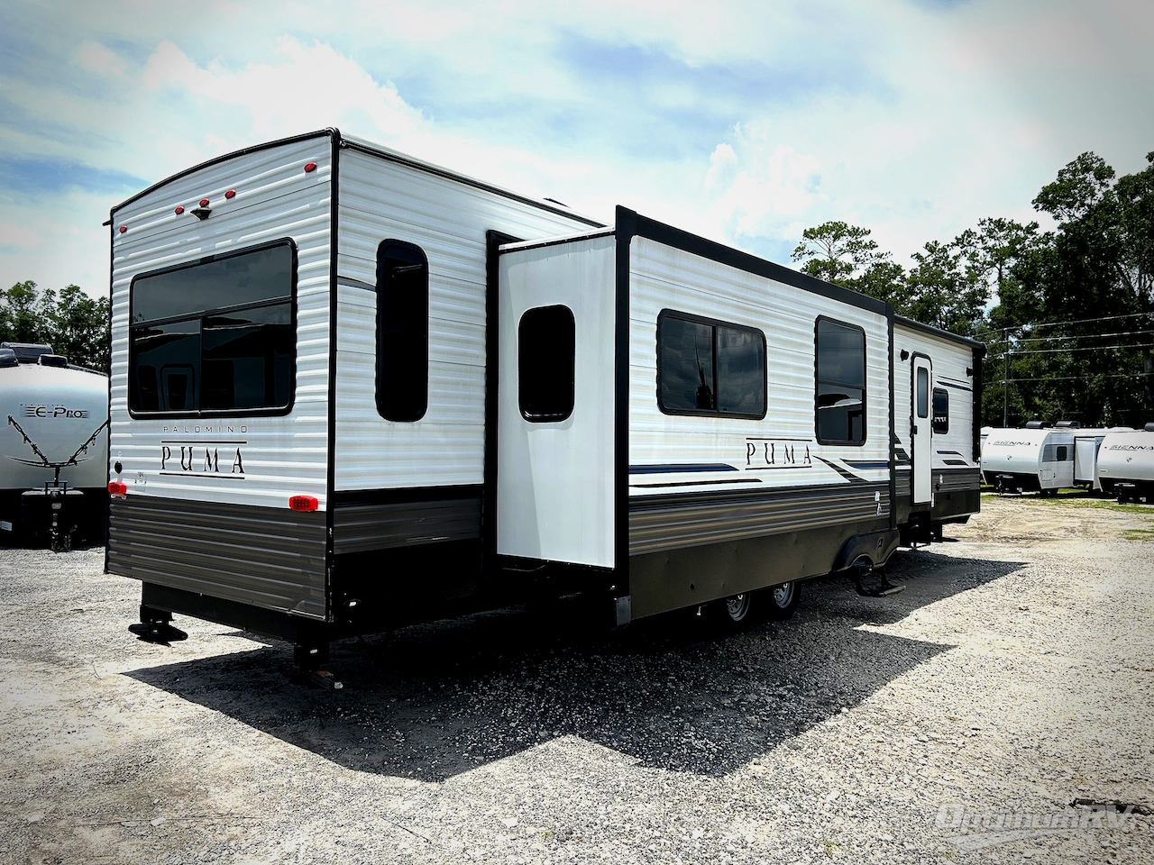 2023 Palomino Puma Destination 38RLQ Photo 2