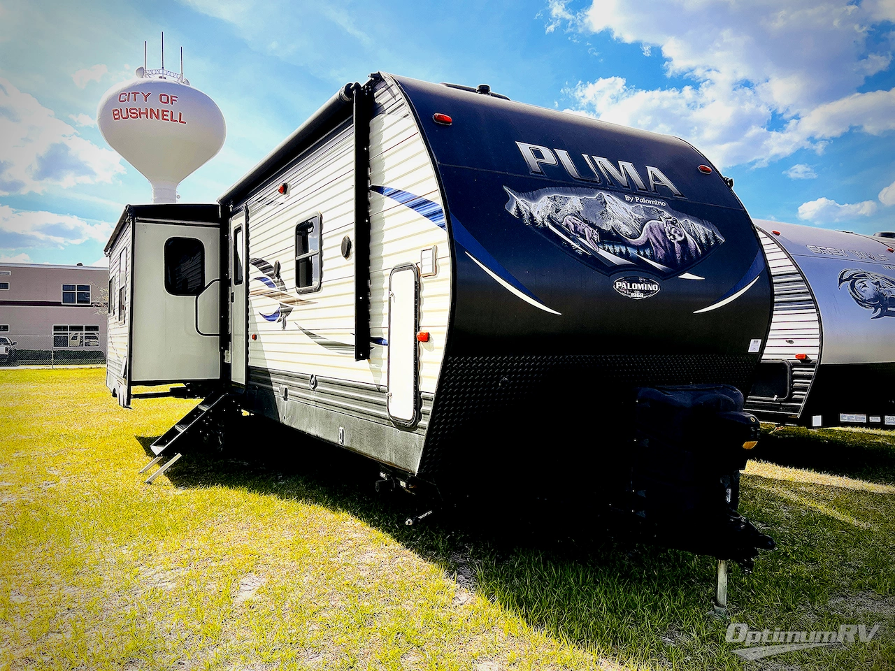 2019 Palomino Puma 31RLQS Photo 1