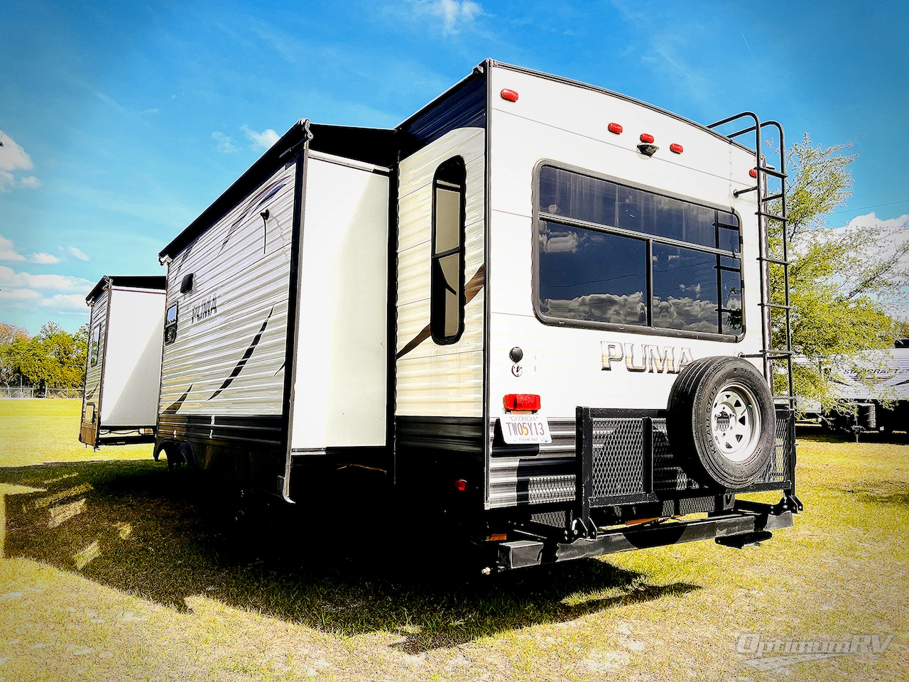 2019 Palomino Puma 31RLQS Photo 3