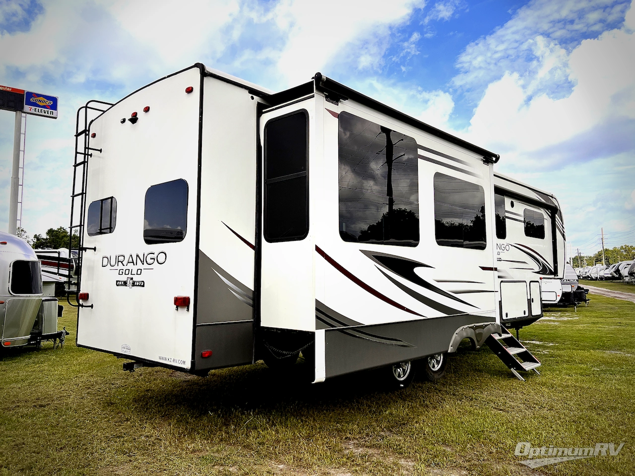 2019 KZ Durango Gold G353RKT Photo 3