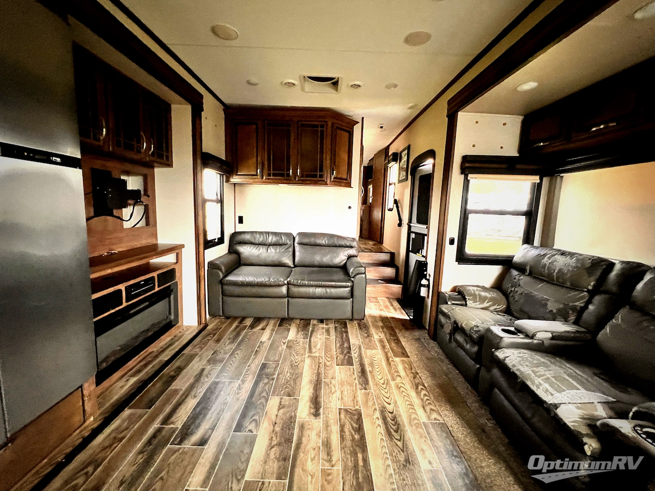 2019 KZ Durango Gold G353RKT Photo 5