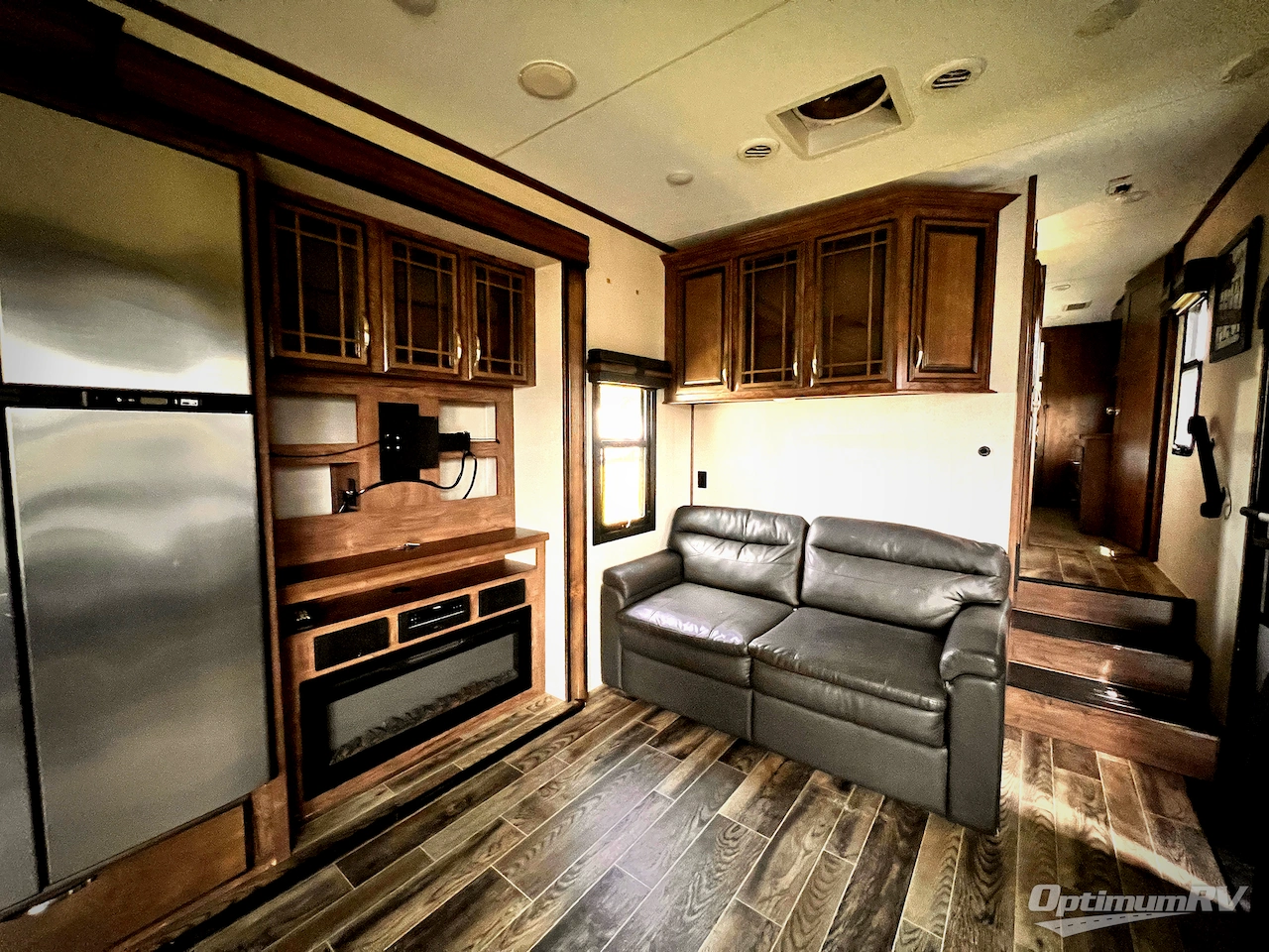 2019 KZ Durango Gold G353RKT Photo 6