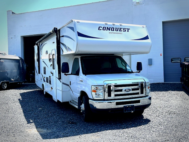 2017 Gulf Stream Conquest 3616 RV Photo 1