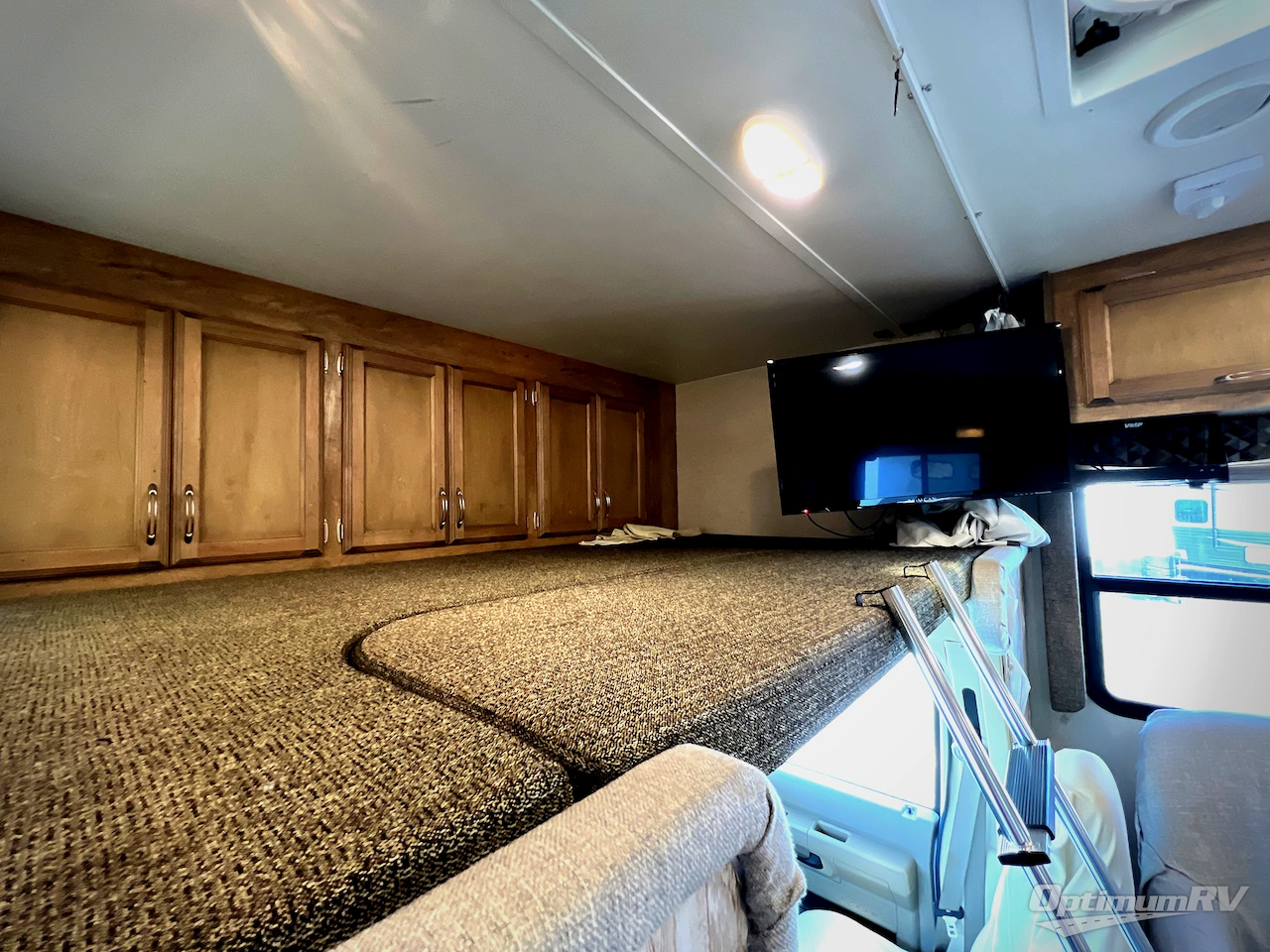 2017 Gulf Stream Conquest 3616 Photo 5