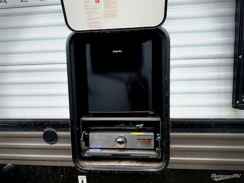 2023 Palomino Puma 31FKRK RV Photo 4