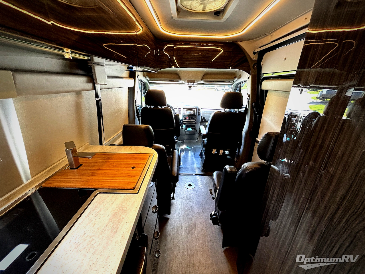 2016 Winnebago Era 70X Photo 5