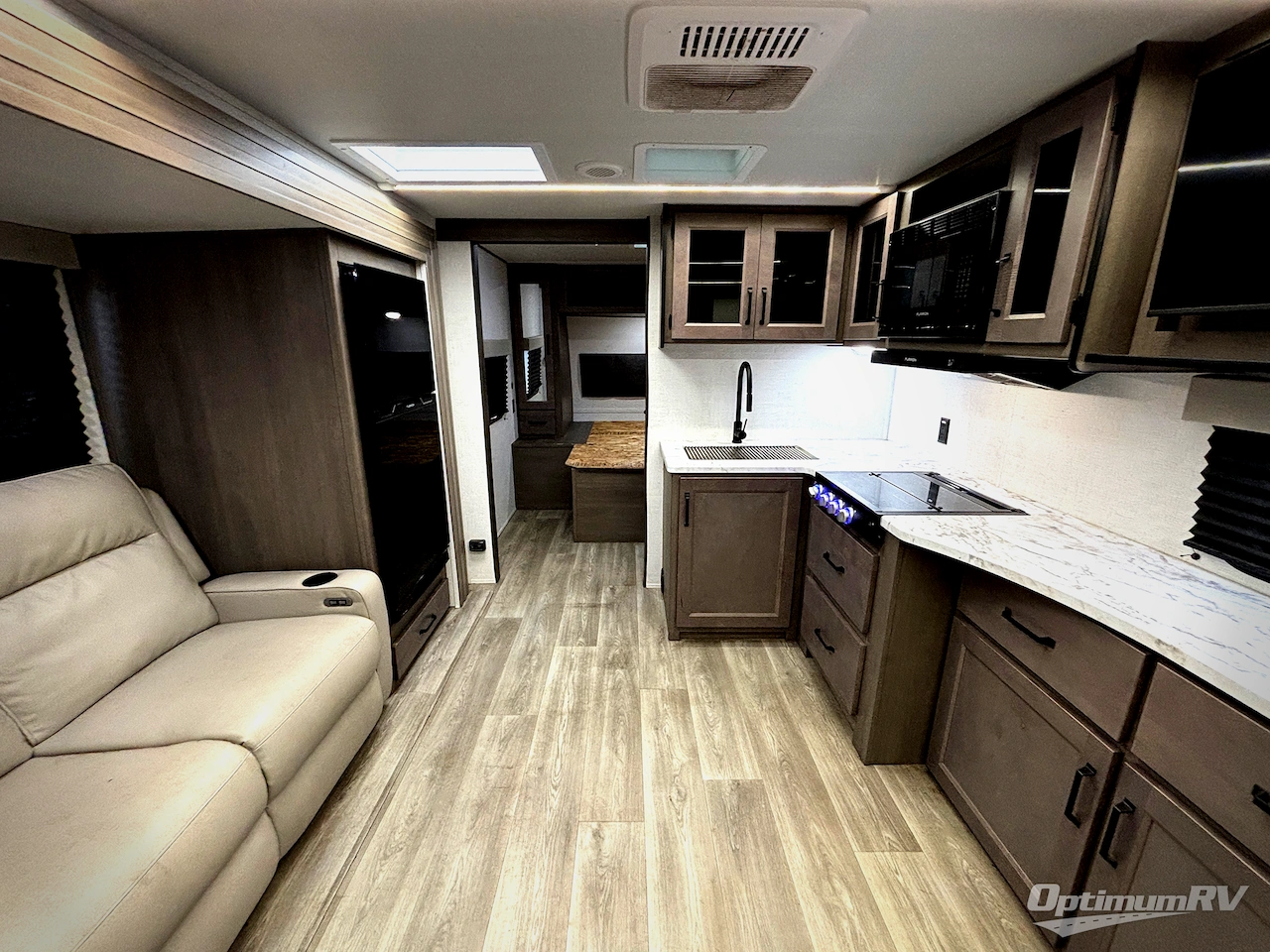 2024 Grand Design Transcend Xplor 221RB Photo 5