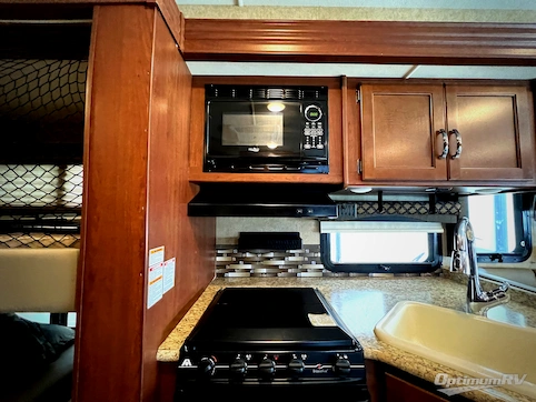 2016 Thor ACE 30.2 RV Photo 4