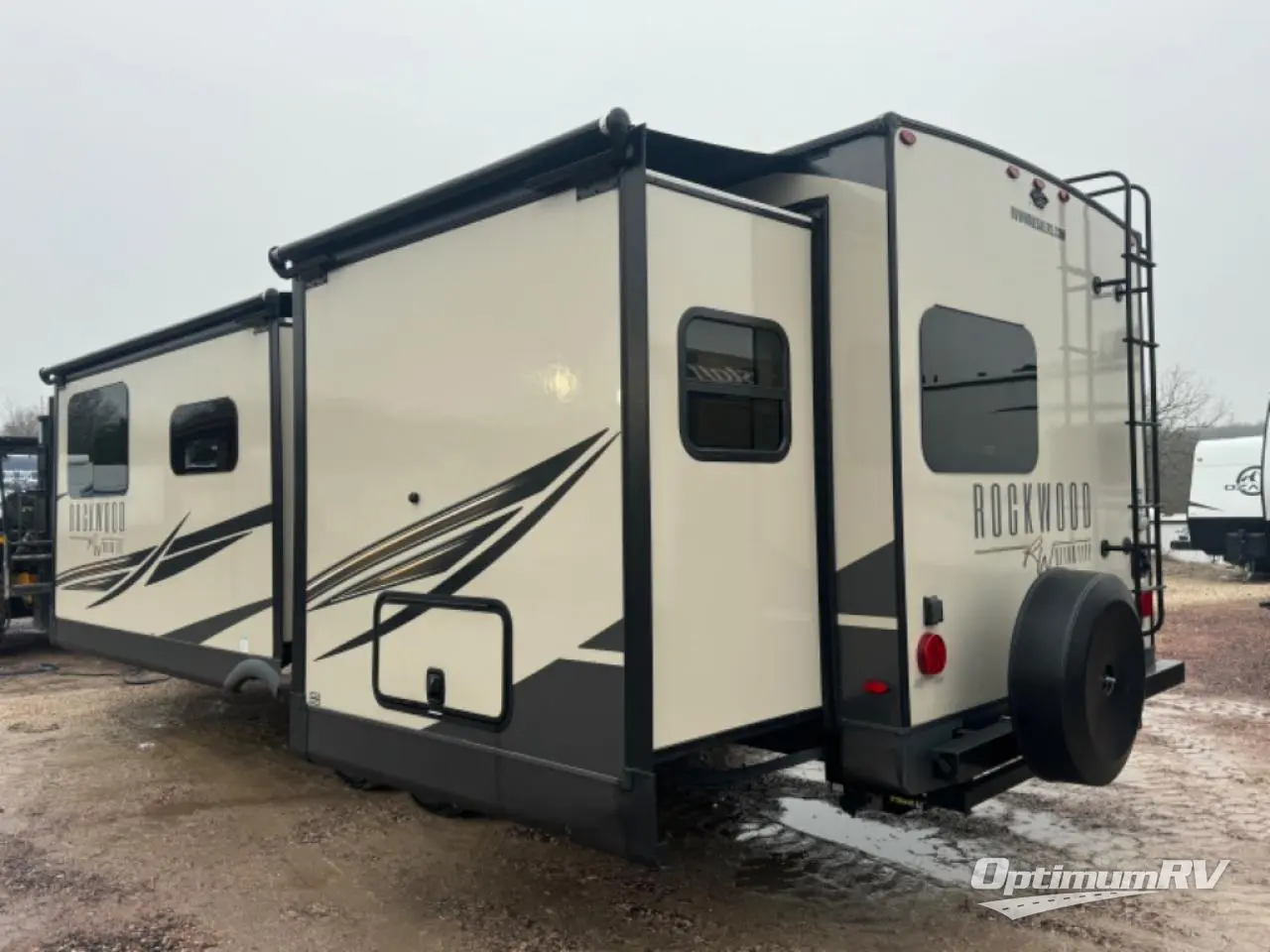 2022 Forest River Rockwood Ultra Lite 2608BS Photo 3