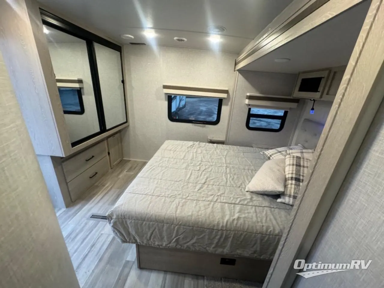 2022 Forest River Rockwood Ultra Lite 2608BS Photo 10