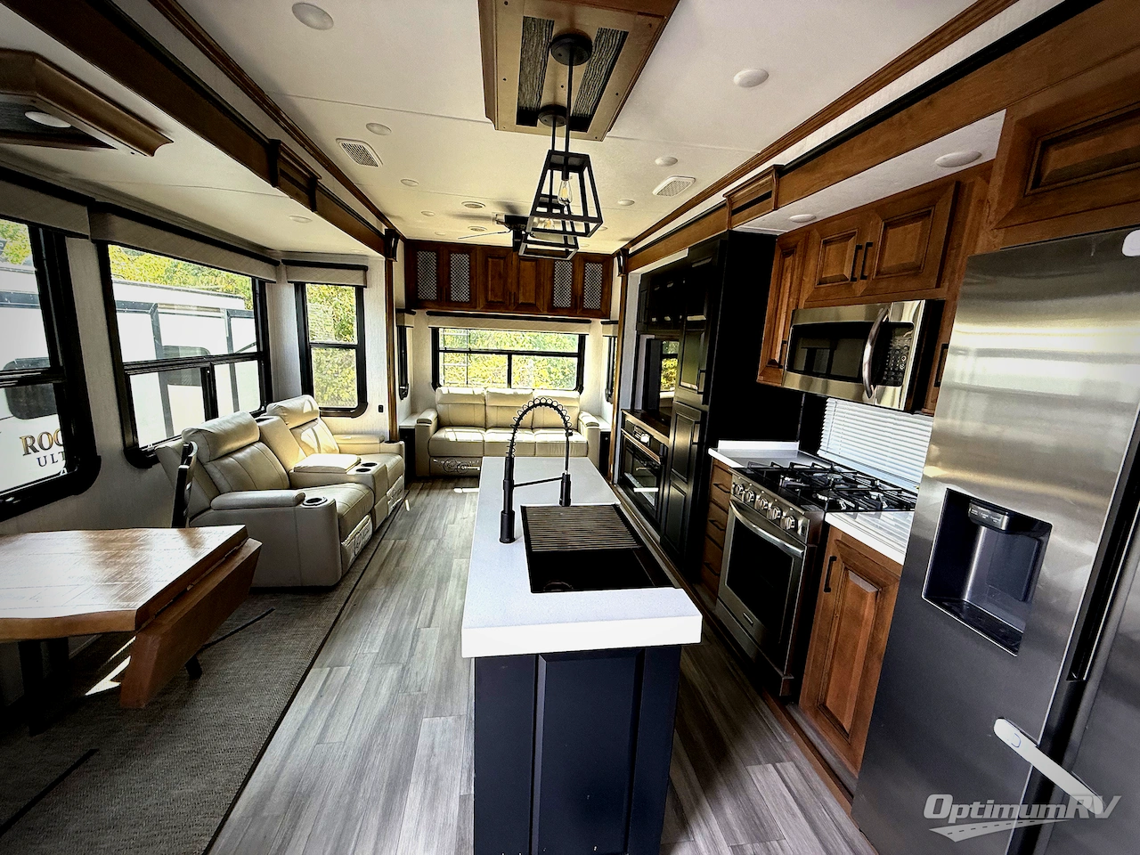 2022 Heartland Bighorn 3970FB Photo 4
