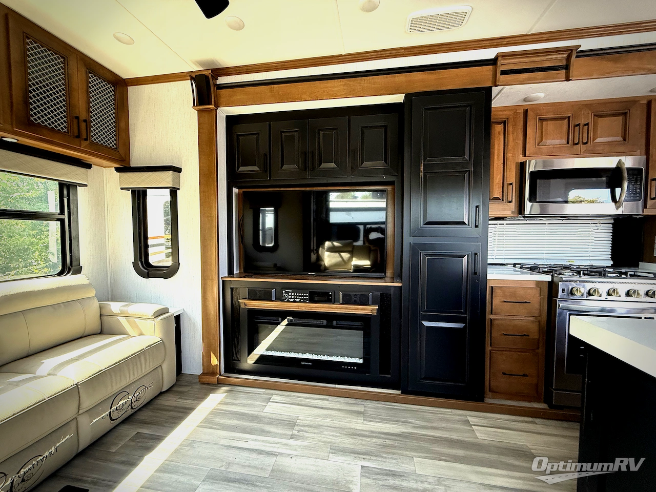 2022 Heartland Bighorn 3970FB Photo 8