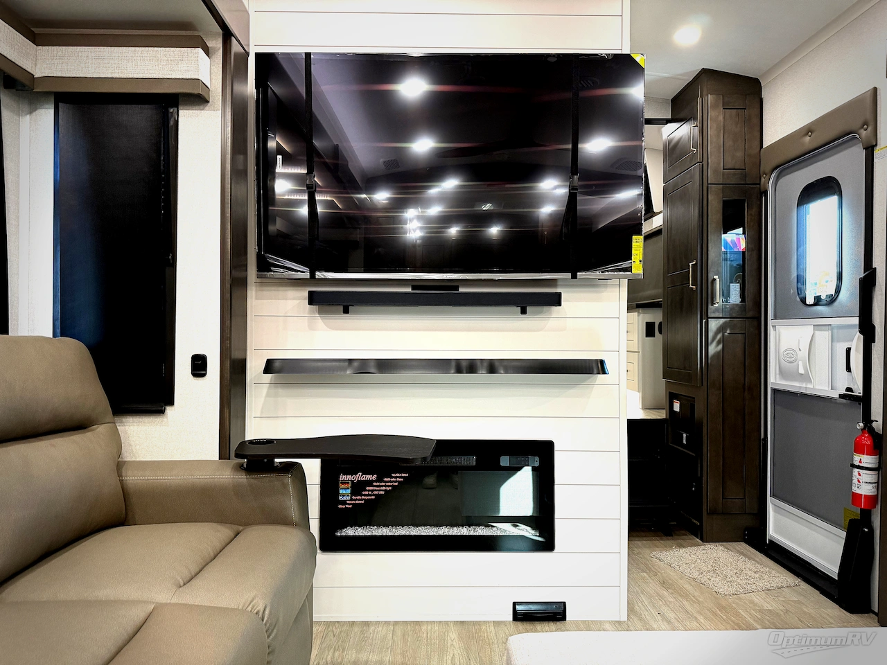 2026 Heartland Bighorn 39RK Photo 9