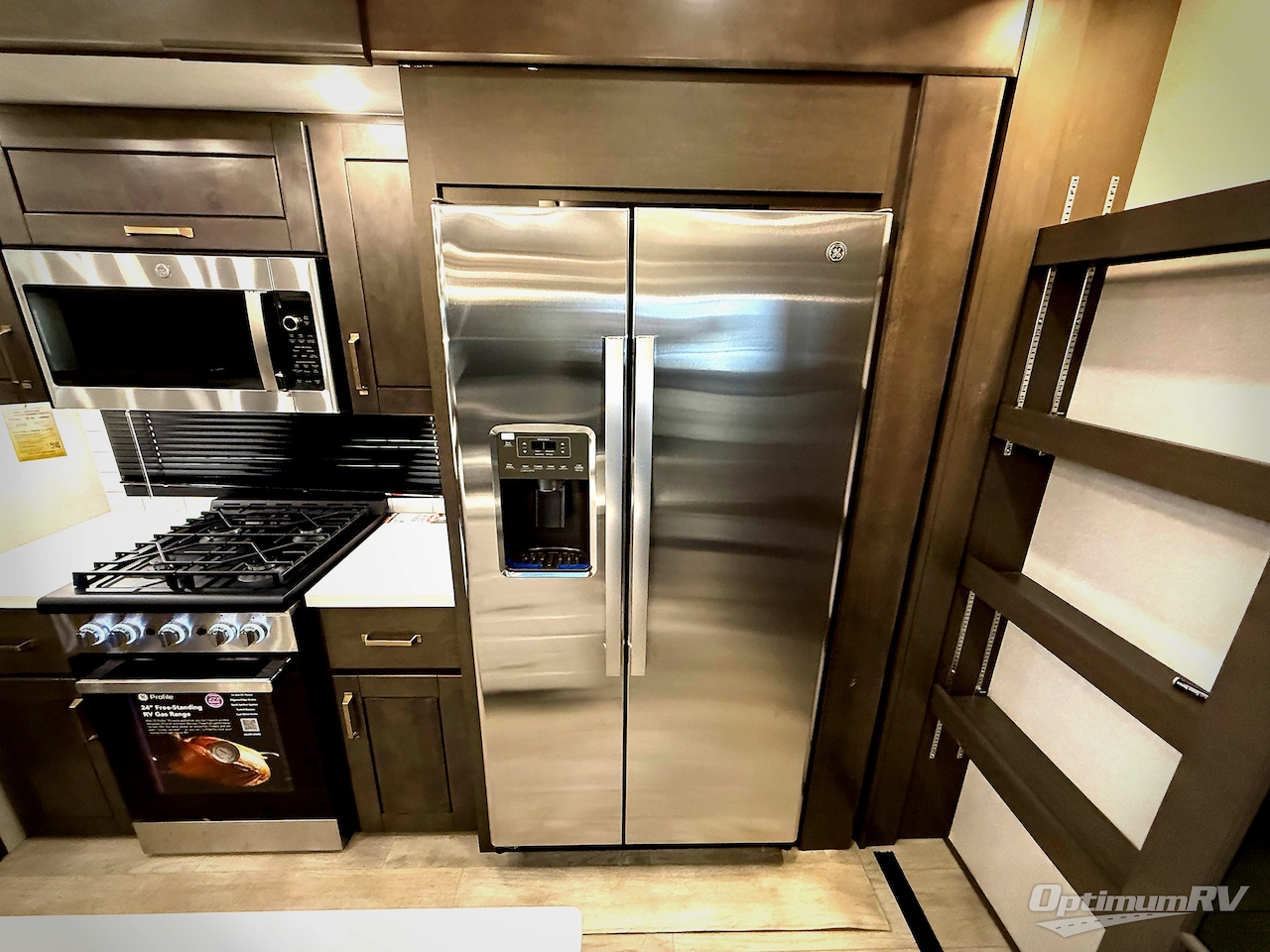 2026 Heartland Bighorn 38RE Photo 13