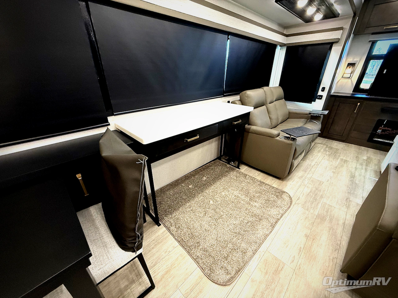 2026 Heartland Bighorn 38RE Photo 16