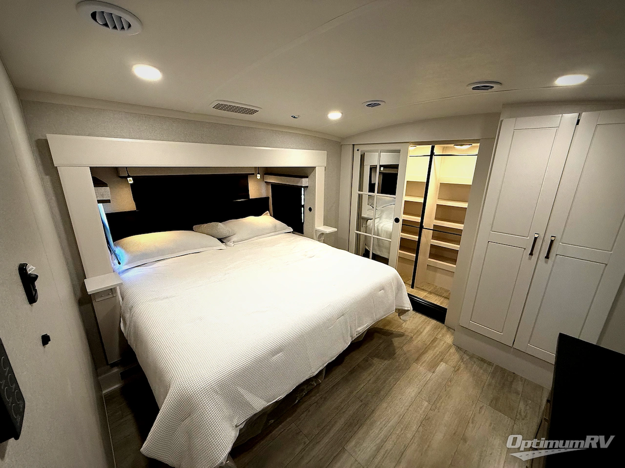 2026 Heartland Bighorn 38RE Photo 25