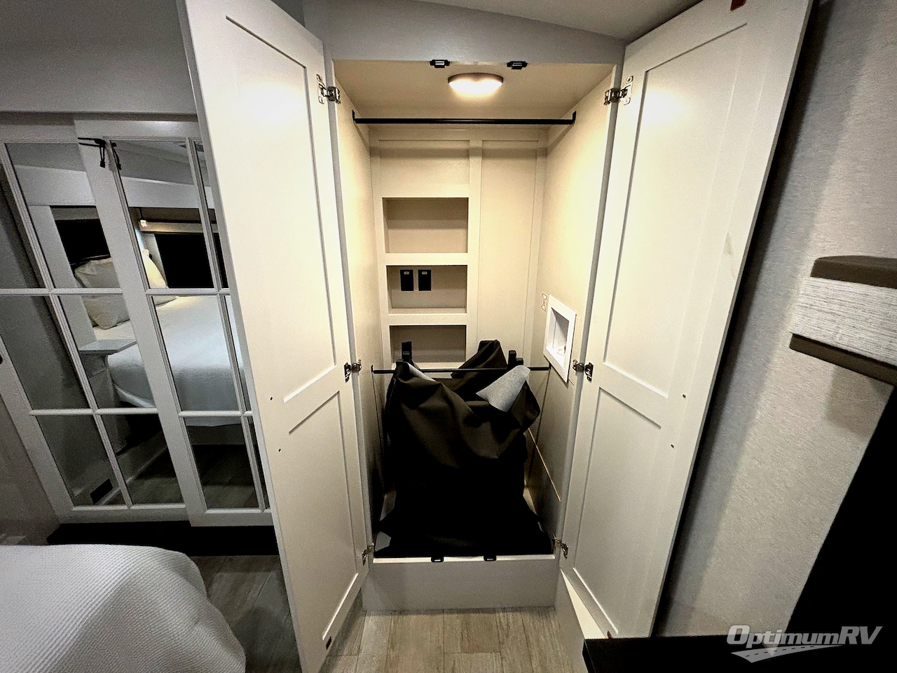 2026 Heartland Bighorn 38RE Photo 11