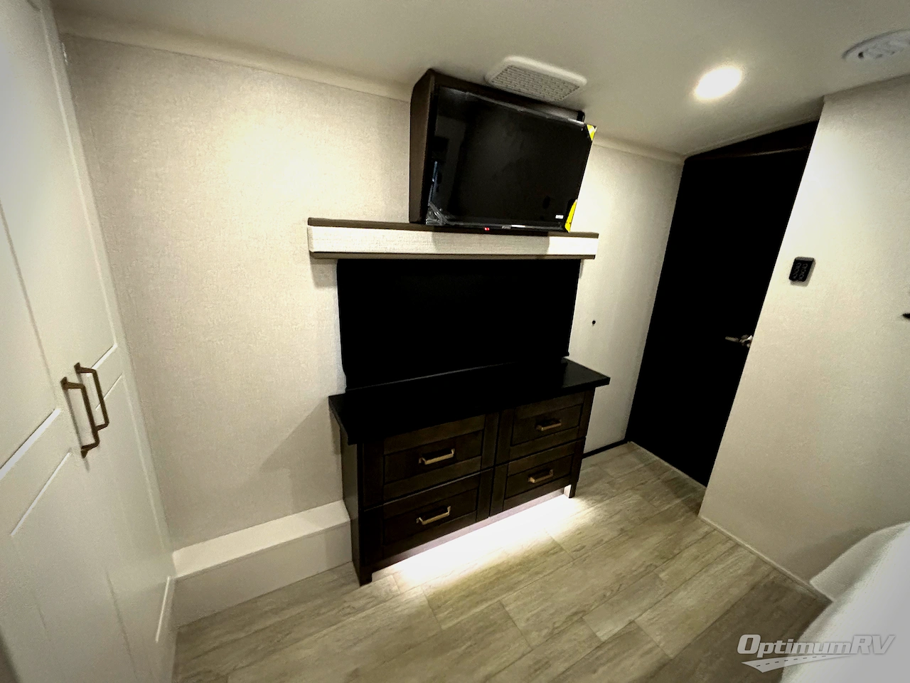 2026 Heartland Bighorn 38RE Photo 13