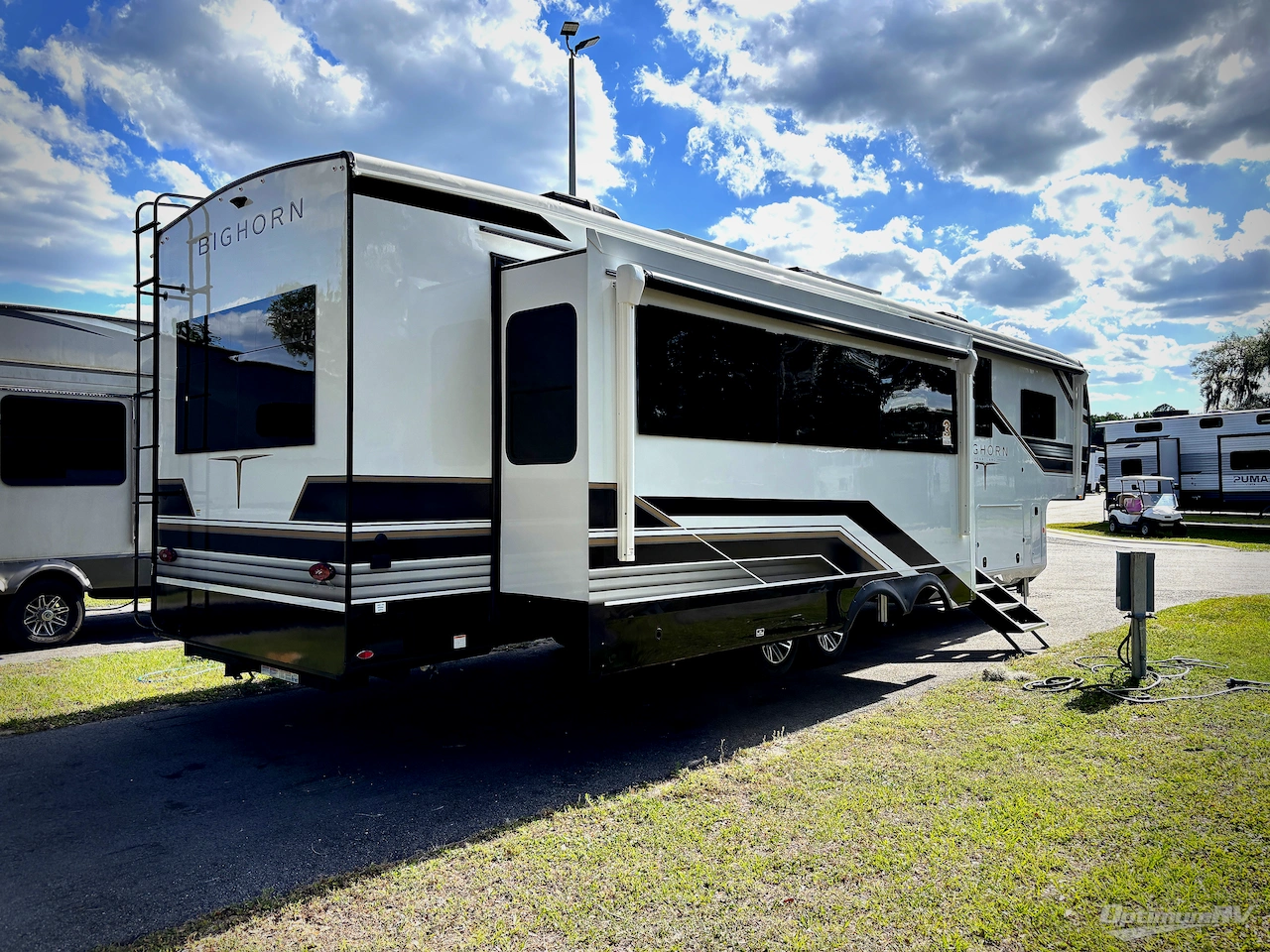 2026 Heartland Bighorn 38RE Photo 2