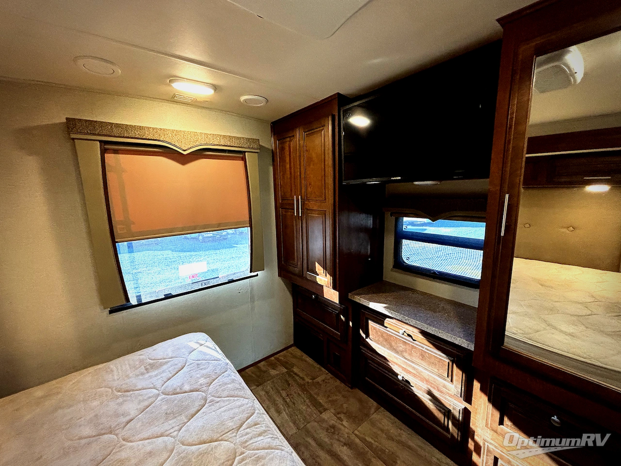 2017 Forest River Georgetown 5 Series 31L5 Photo 8