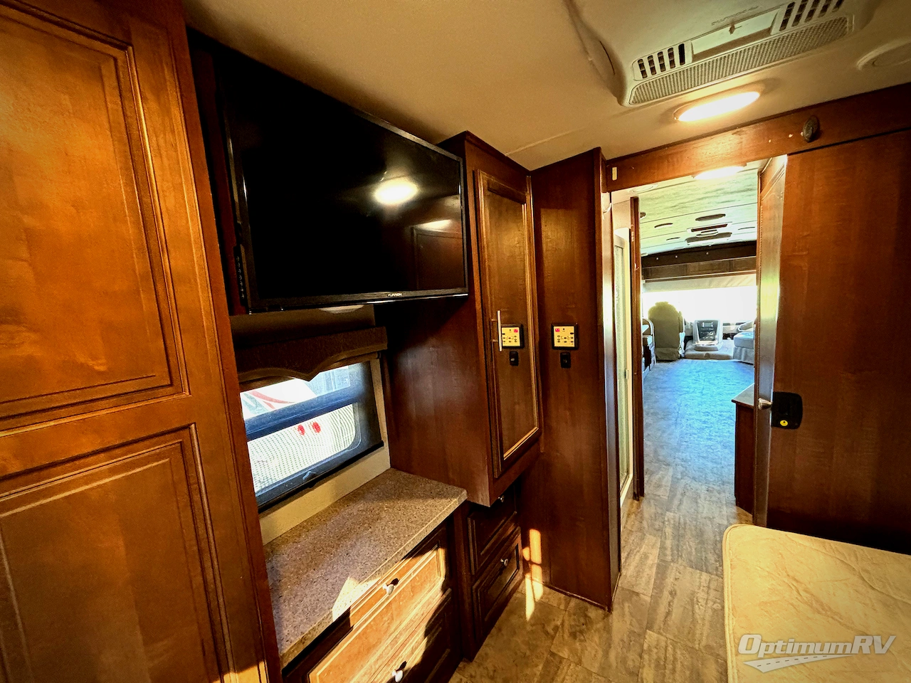 2017 Forest River Georgetown 5 Series 31L5 Photo 9