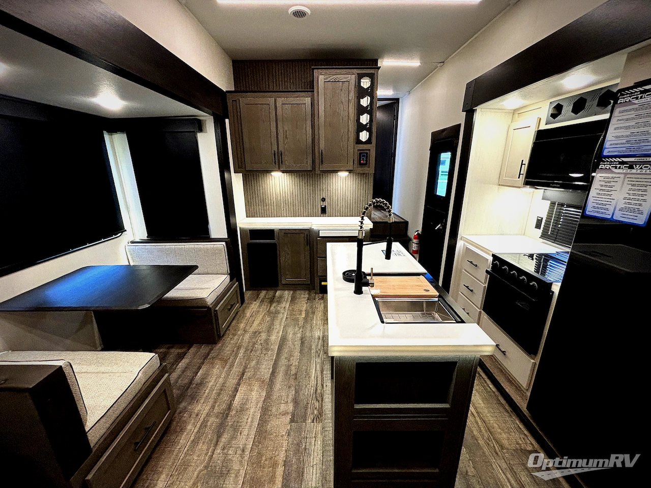 2025 Forest River Cherokee Arctic Wolf Suite 3750SUITE Photo 4
