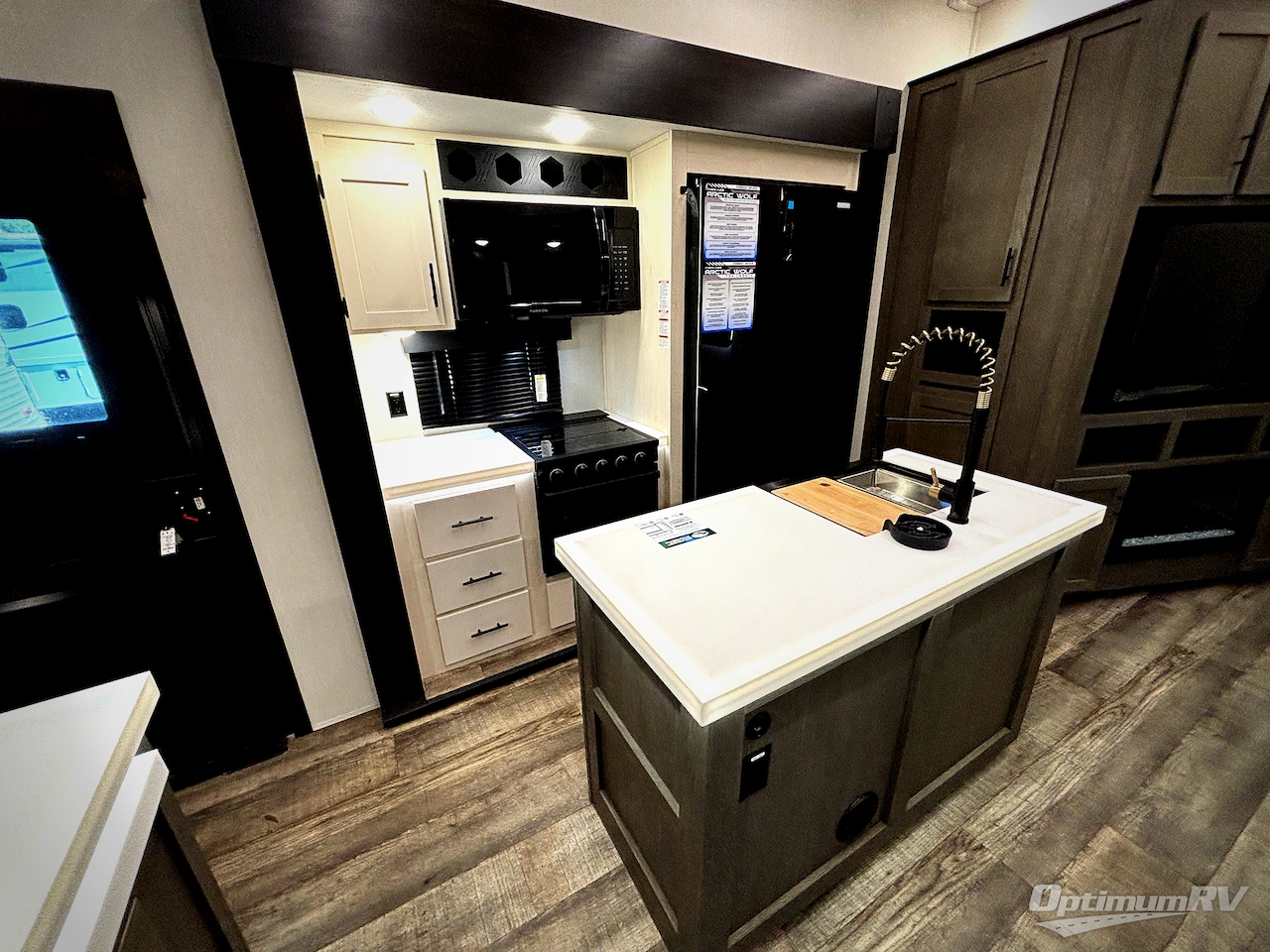 2025 Forest River Cherokee Arctic Wolf Suite 3750SUITE Photo 16