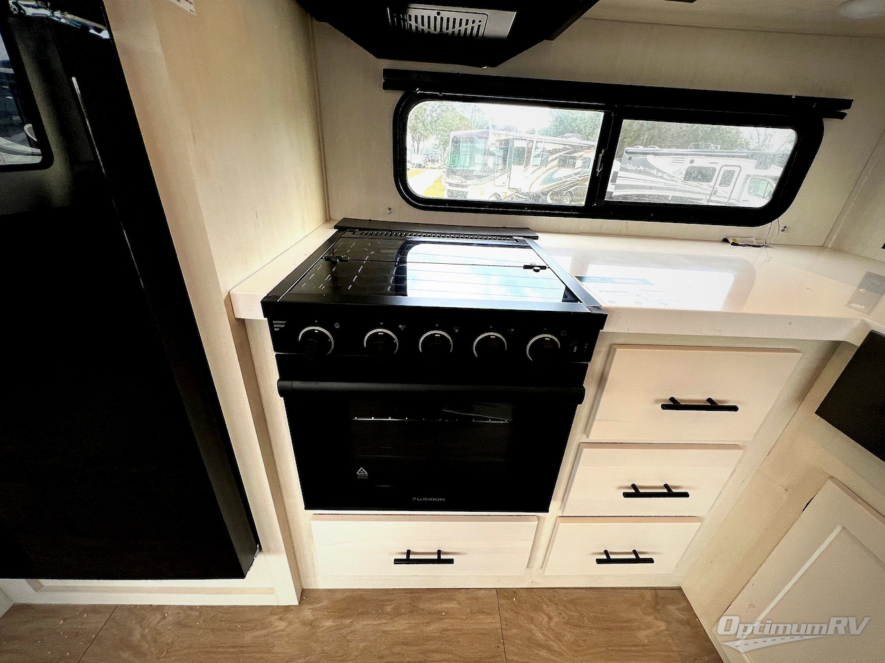 2026 Forest River Cherokee Arctic Wolf 287BH Photo 11