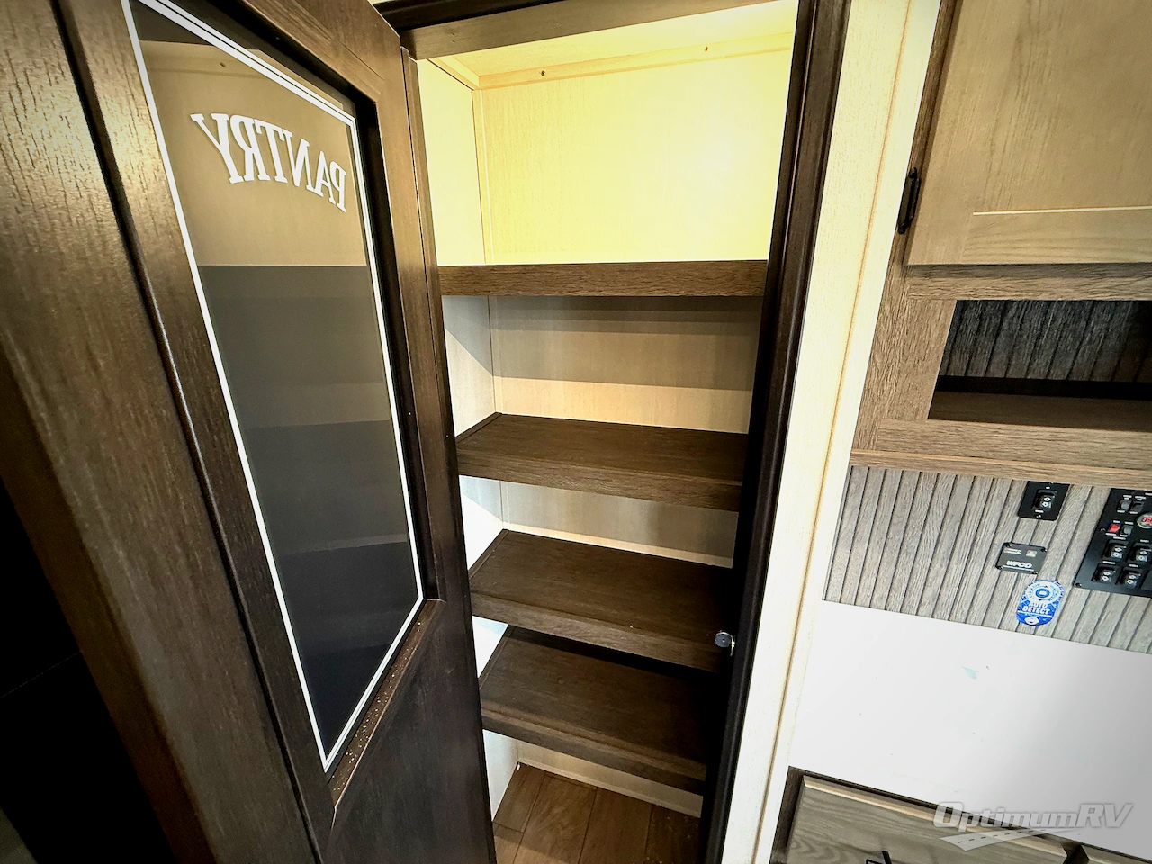 2026 Forest River Cherokee Arctic Wolf 38LEAH.G Photo 6