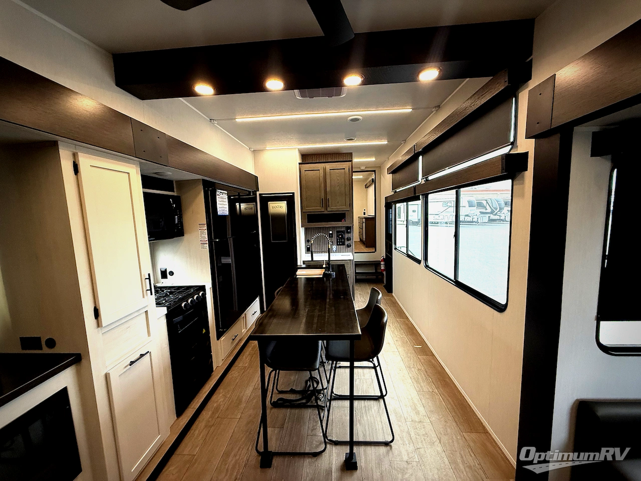 2026 Forest River Cherokee Arctic Wolf 38LEAH.G Photo 14