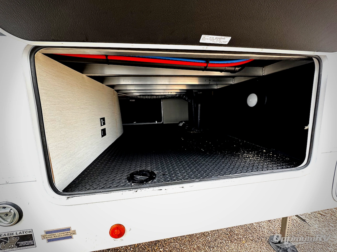 2026 Forest River Cherokee Arctic Wolf 38LEAH.G Photo 3