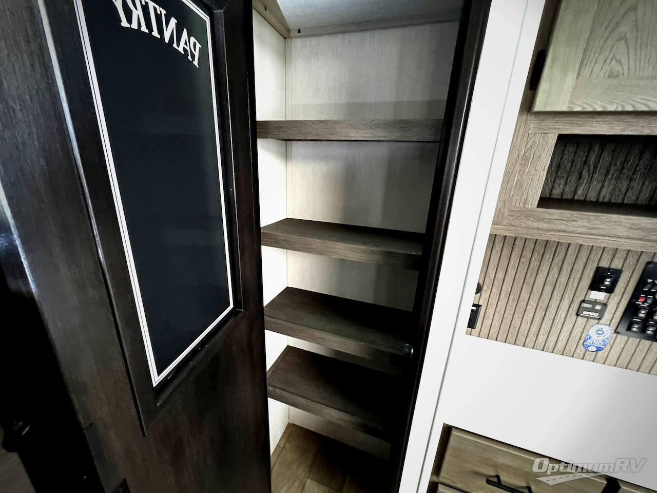 2026 Forest River Cherokee Arctic Wolf 38LEAH.G Photo 11