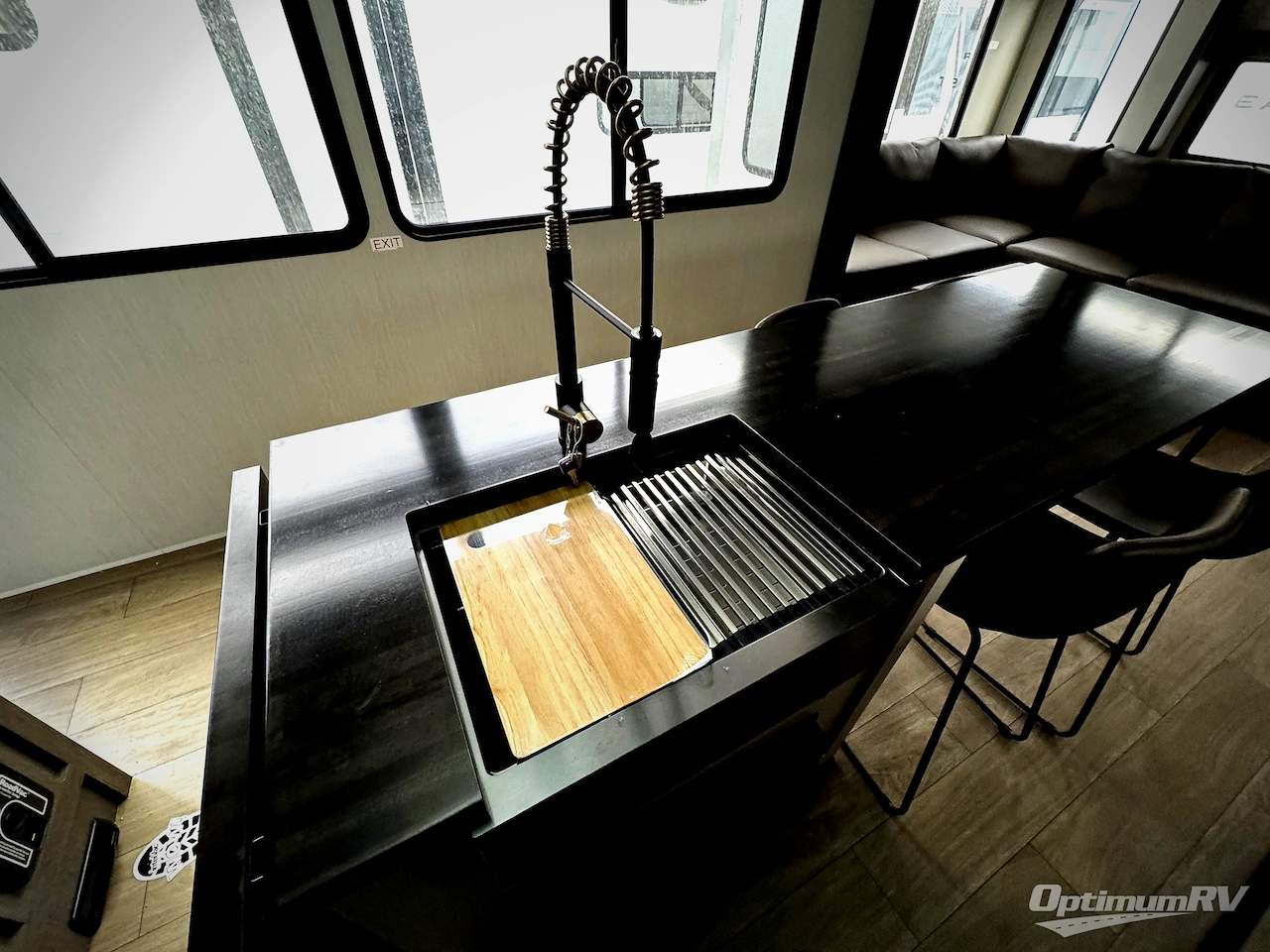 2026 Forest River Cherokee Arctic Wolf 38LEAH.G Photo 14