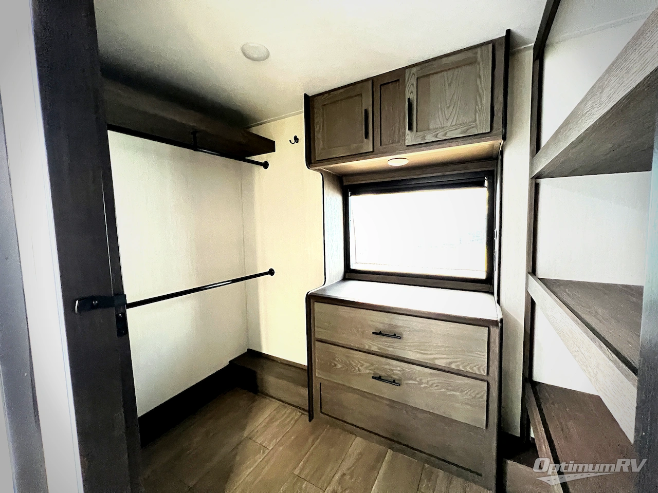 2026 Forest River Cherokee Arctic Wolf 38LEAH.G Photo 24