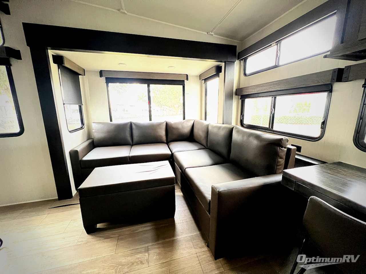 2026 Forest River Cherokee Arctic Wolf 38LEAH.G Photo 8