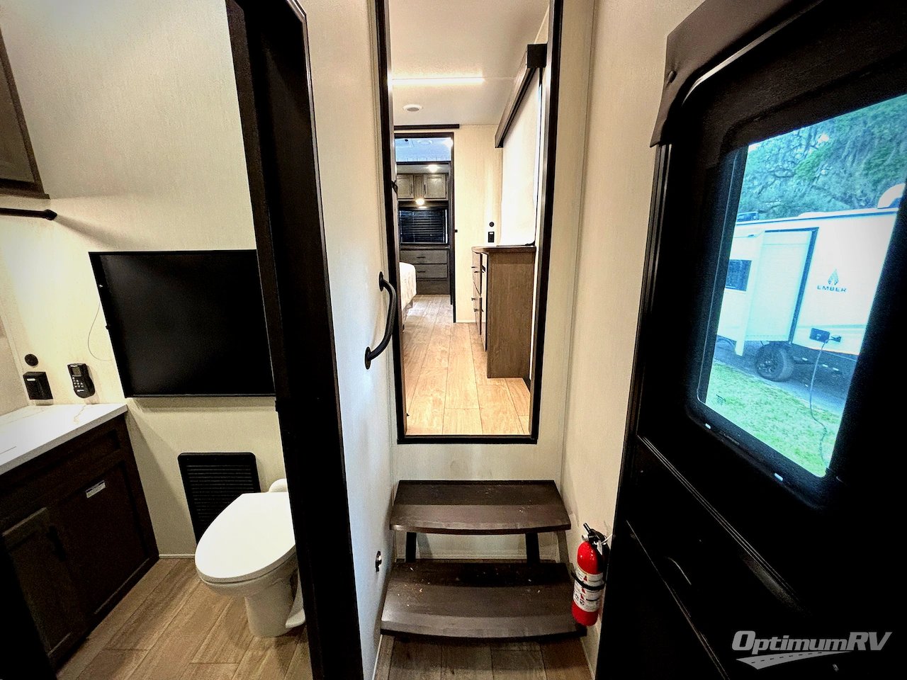 2026 Forest River Cherokee Arctic Wolf 38LEAH.G Photo 7