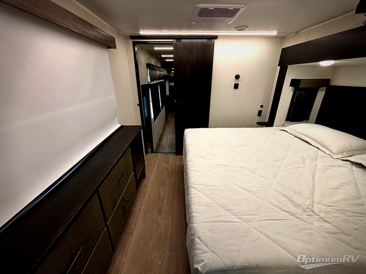 2026 Forest River Cherokee Arctic Wolf 38LEAH.G Photo 14