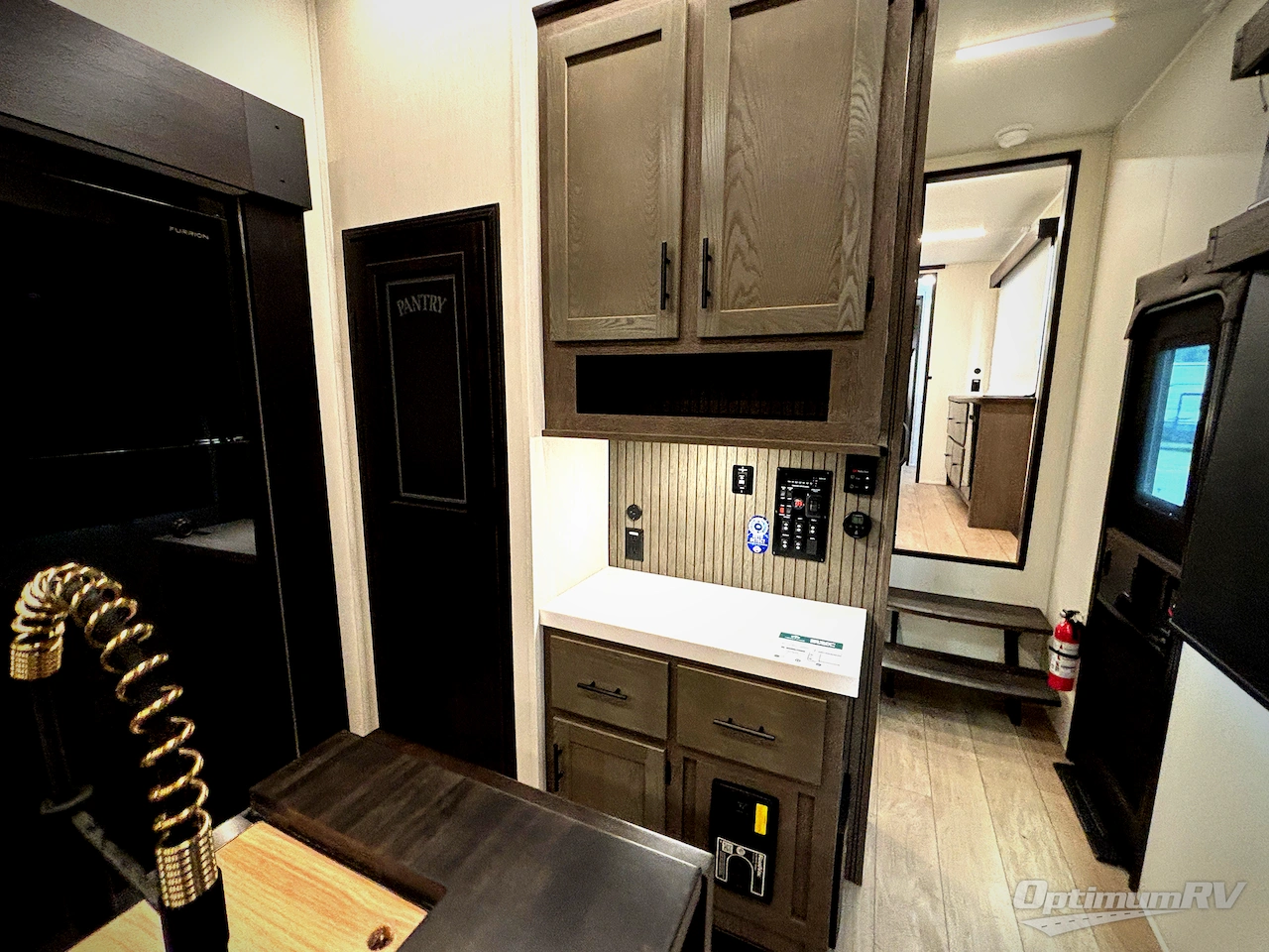 2026 Forest River Cherokee Arctic Wolf 38LEAH.G Photo 19