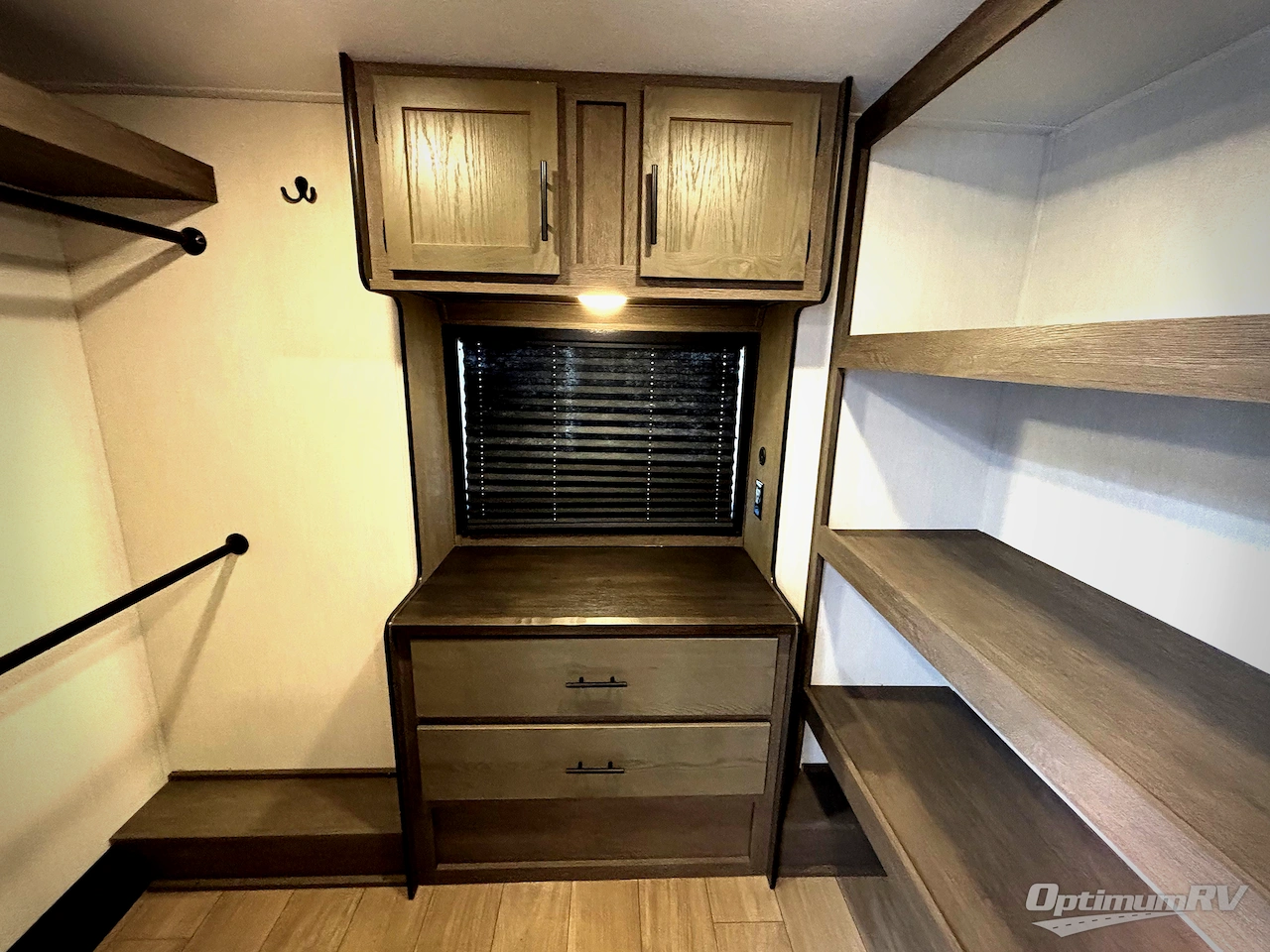 2026 Forest River Cherokee Arctic Wolf 38LEAH.G Photo 9