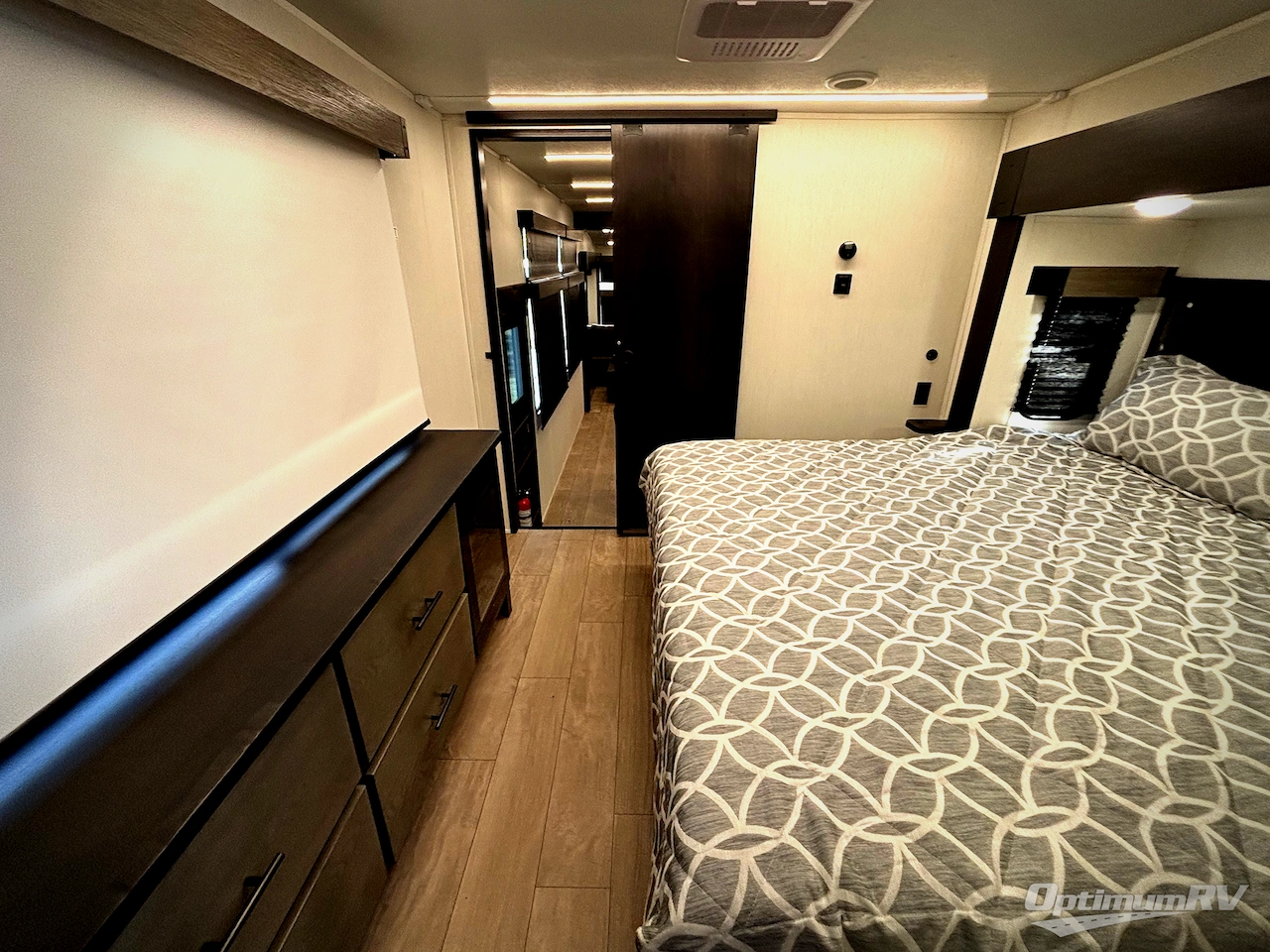 2026 Forest River Cherokee Arctic Wolf 38LEAH.G Photo 15