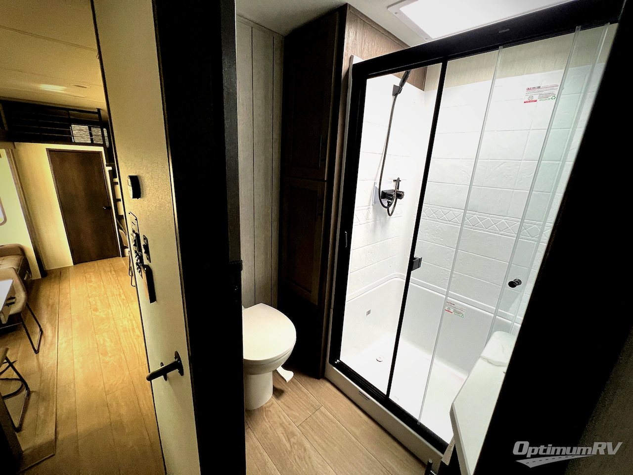 2026 Forest River Cherokee Arctic Wolf 38DST Photo 23