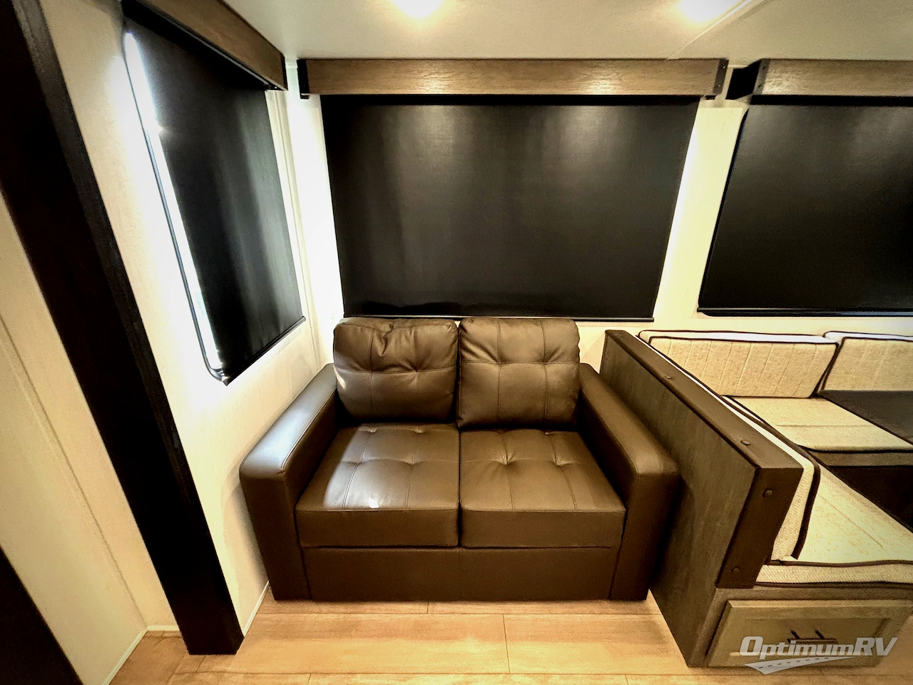 2026 Forest River Cherokee Arctic Wolf 285OPT Photo 14