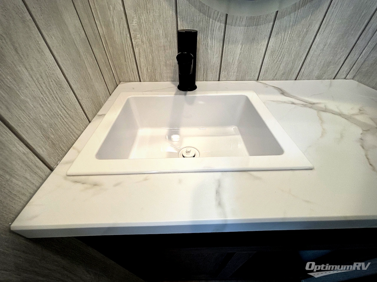 2026 Forest River Cherokee Arctic Wolf 285OPT Photo 6