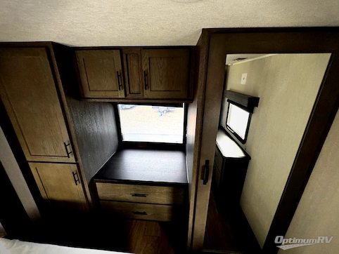 2026 Forest River Cherokee Arctic Wolf 3750SUITE RV Photo 4