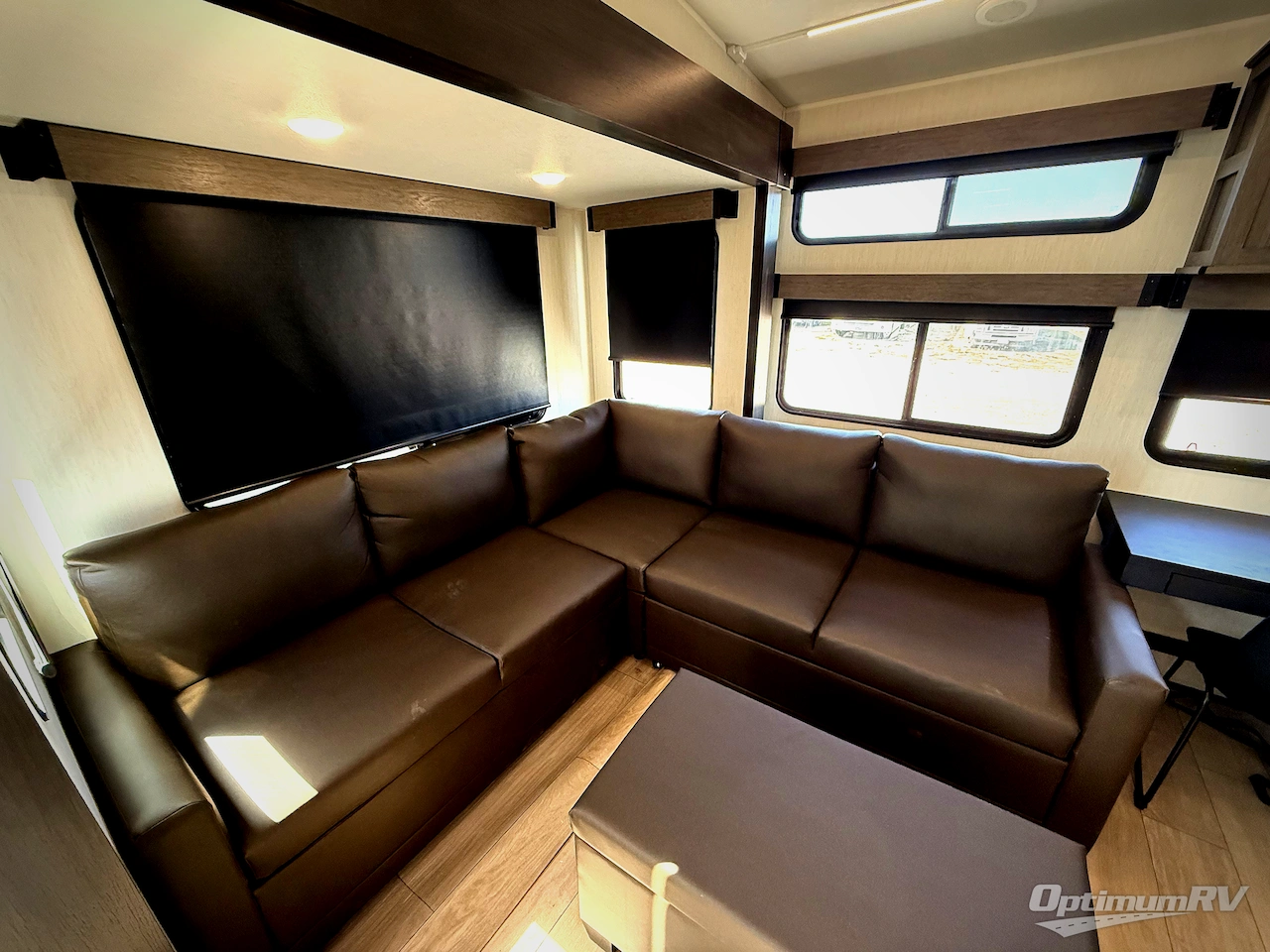 2026 Forest River Cherokee Arctic Wolf 38LEAH.G Photo 5