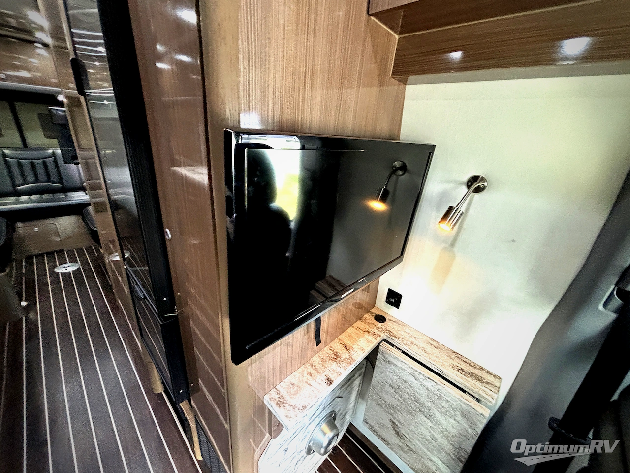 2018 Airstream Interstate Grand Tour EXT Std. Model Photo 11