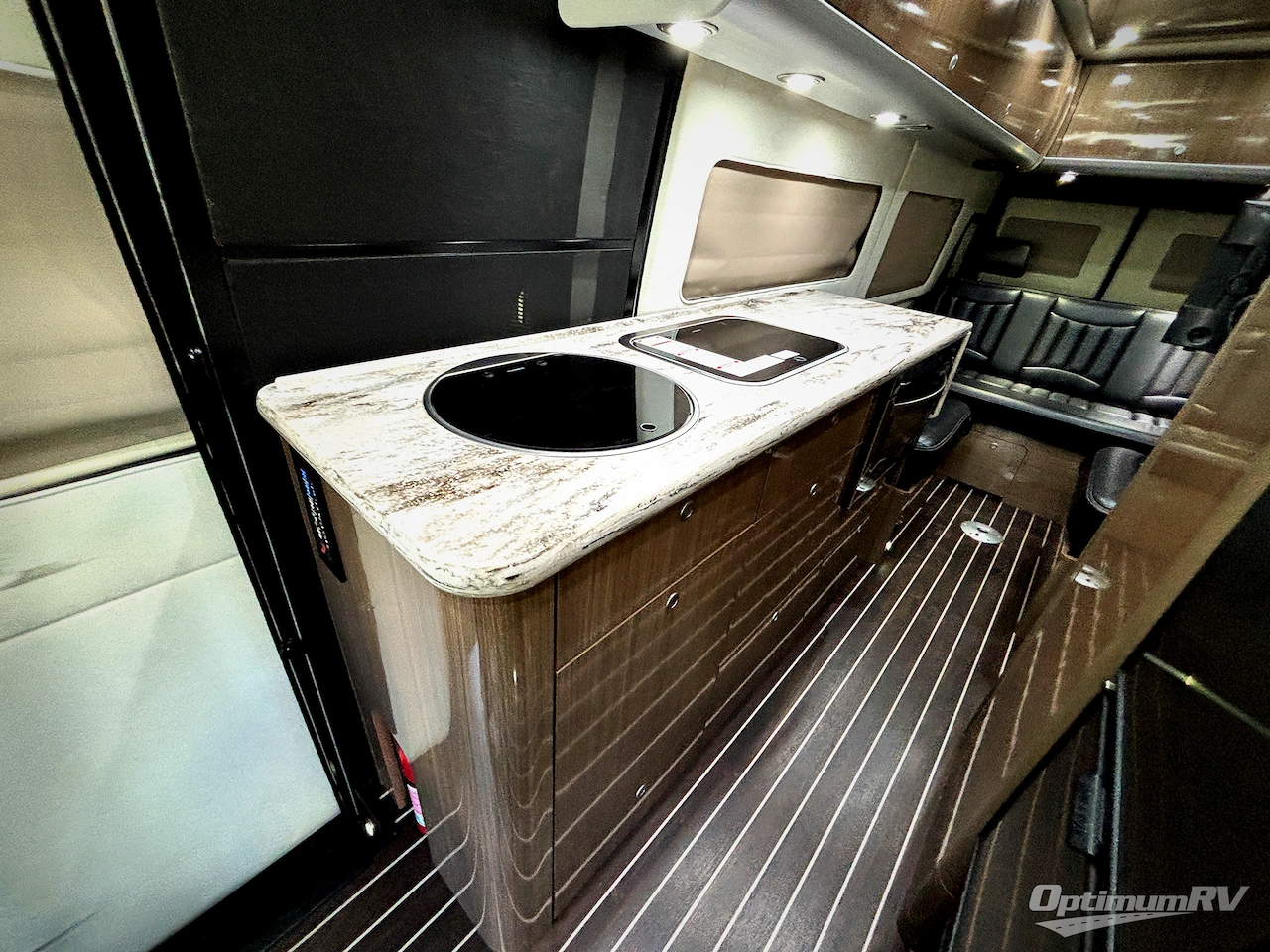 2018 Airstream Interstate Grand Tour EXT Std. Model Photo 10